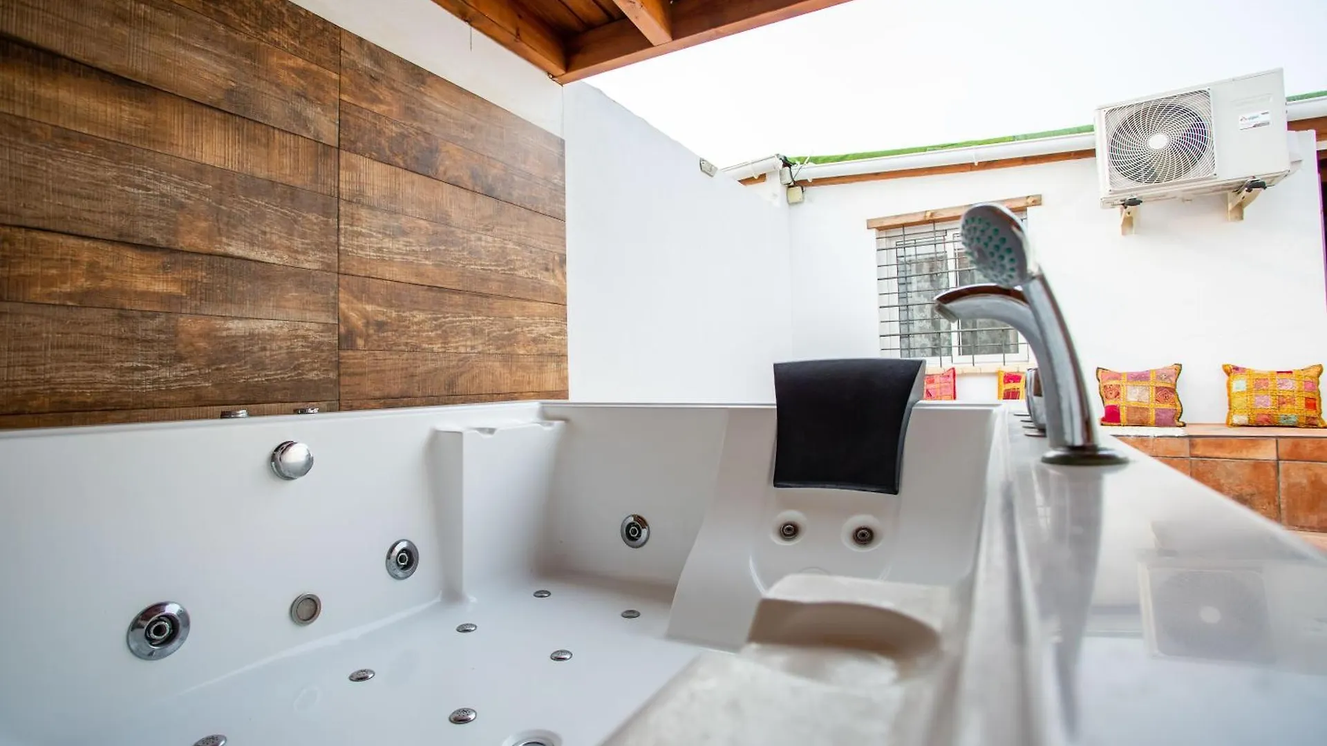 Villa Tokio con jacuzzi y piscina privada Chiclana de la Frontera